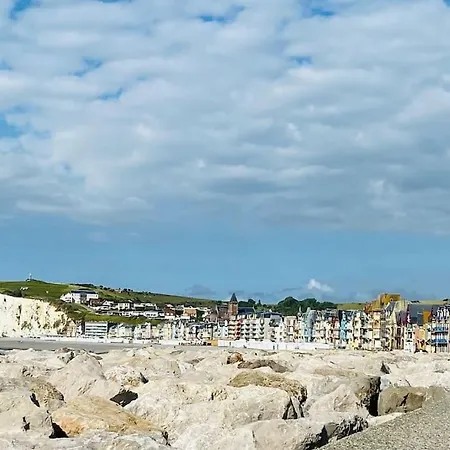 Yvonne M&m A 50m De La 梅尔·莱斯·拜恩斯