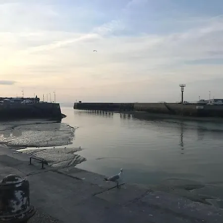 Yvonne M&m A 50m De La דירה מרס-לה-באן