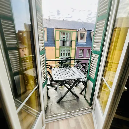 Apartment Yvonne M&m A 50m De La